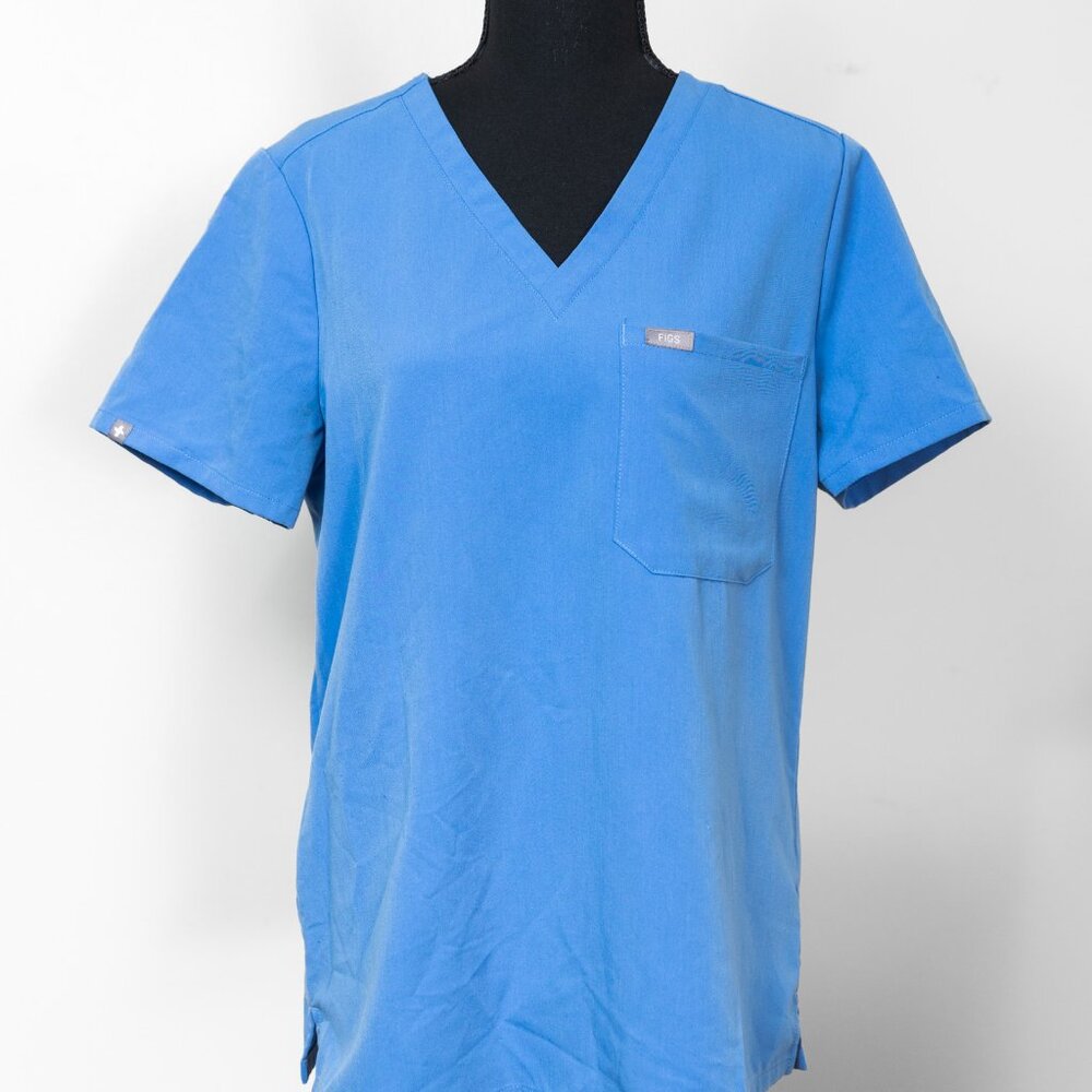 FIGS Womens Light Blue Catarina One-Pocket Scrub Top